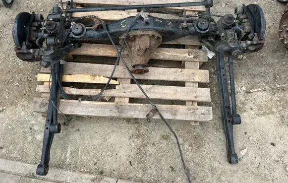 Nissan Navara D23 Rear axle beam with reductor 