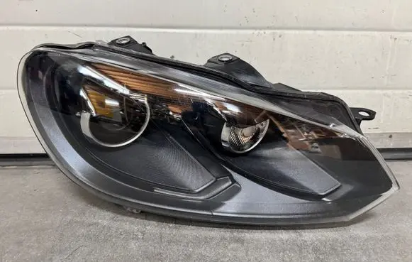 Volkswagen Golf VI Headlight/headlamp 5K1941752E