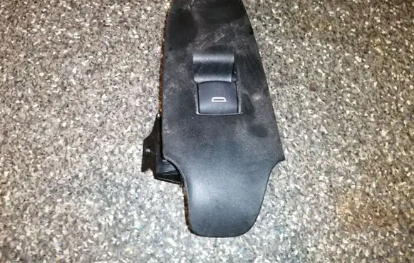 Buick Encore GX I Electric window control switch 26218342