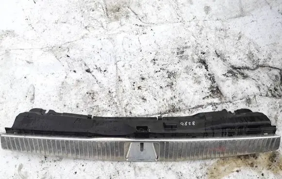 Mercedes-Benz C AMG W204 Other trunk/boot trim element a2046900087