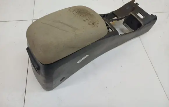 Nissan Primera Armrest 96911AV900
