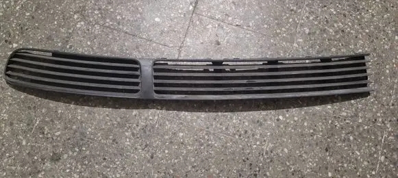 Volkswagen PASSAT B5 Front bumper lower grill 3B0853677A
