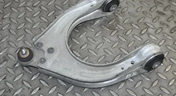 Front lower control arm/wishbone