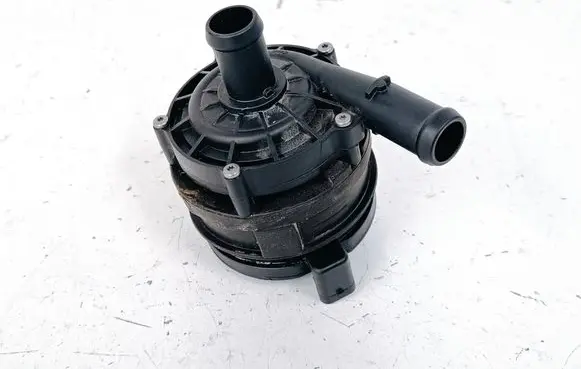 Volvo XC40 Electric auxiliary coolant/water pump 32238226