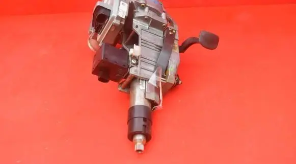 Renault Megane II Power steering pump 8200246631A