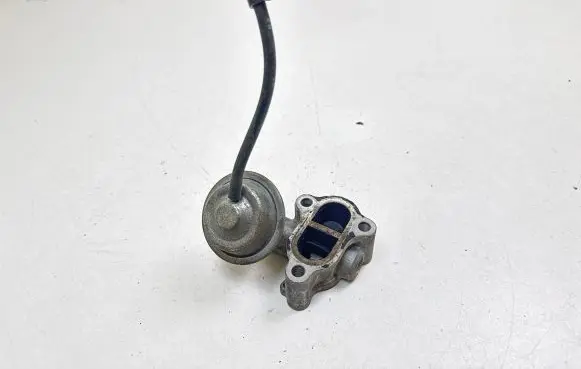 Toyota Urban Cruiser (XP110) Engine shut-off valve 