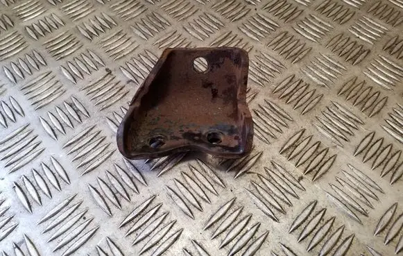 KIA Sportage Engine mounting bracket