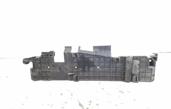 Land Rover Range Rover L322 Radiator mount bracket PCN50060