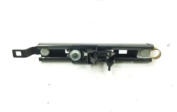 Opel Vectra B Seat belt adjustment rail 090504938