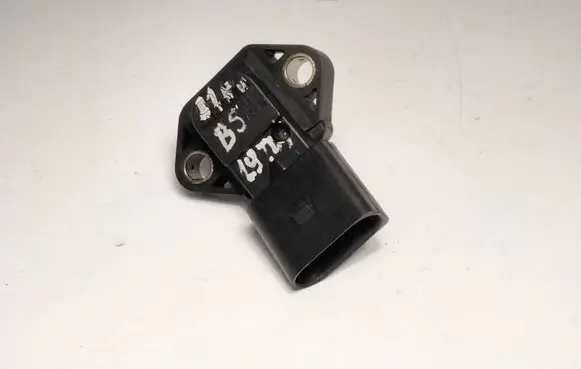 Volkswagen PASSAT B5 Air pressure sensor 0281002177
