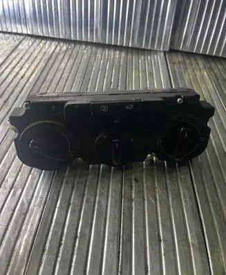 Volkswagen Caddy Climate control unit 1K0820047HM