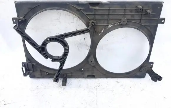 Seat Leon (1M) Radiator cooling fan shroud 1j0121207m