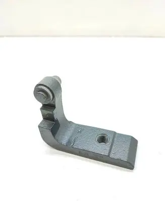 BMW 7 G11 G12 Rear door lower hinge 7333094