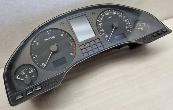 Audi A8 S8 D2 4D Speedometer (instrument cluster) 4D0919033AE