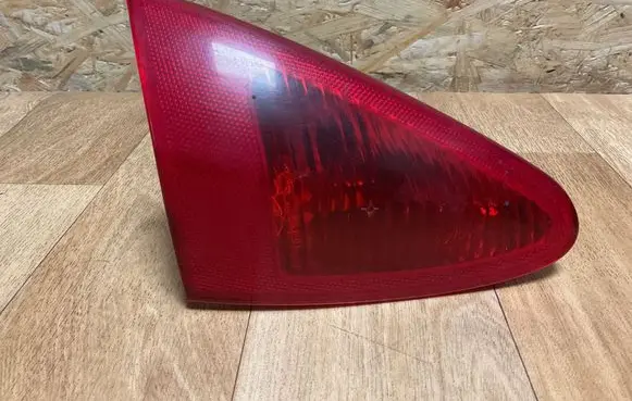 Alfa Romeo 147 Tailgate rear/tail lights 03320010 46556346 46747825