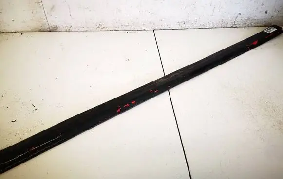 Volkswagen Golf III Front door trim (molding) 1H4853516