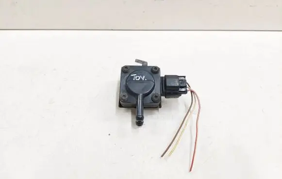 Toyota Avensis T250 Exhaust gas pressure sensor 8948020030