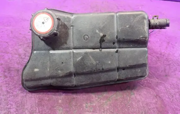 Ford Mondeo Mk III Coolant expansion tank/reservoir 1S718K218AA