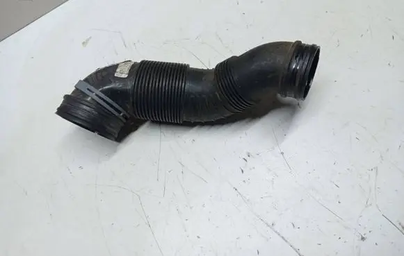 Seat Alhambra (Mk2) Turbo air intake inlet pipe/hose 5N0129656