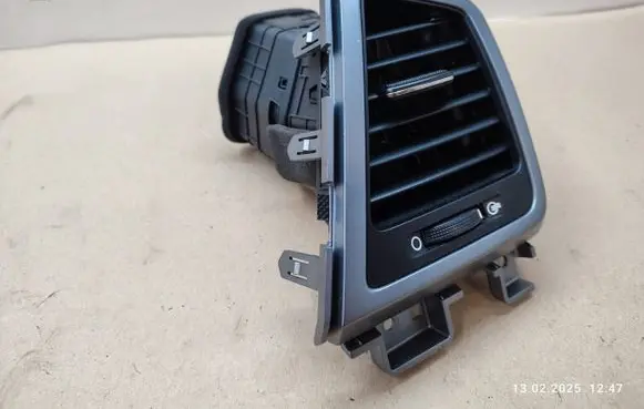 Dashboard side air vent grill/cover trim
