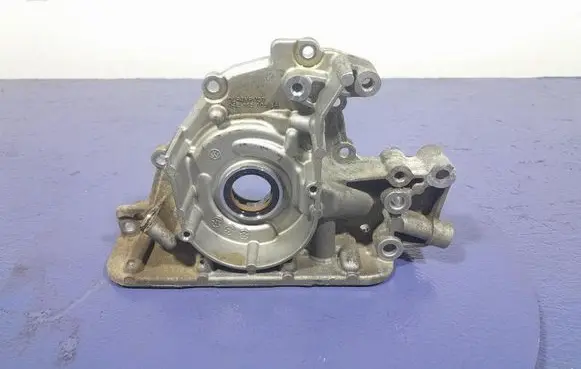 Skoda Octavia 985 Oil pump 04E115105BA