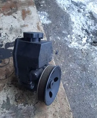 Mercedes-Benz C W203 Power steering pump A0024668401