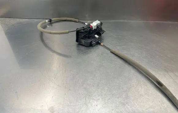 Renault Kadjar Rear door lock