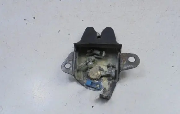 Toyota Camry Tailgate/trunk/boot lock/catch/latch