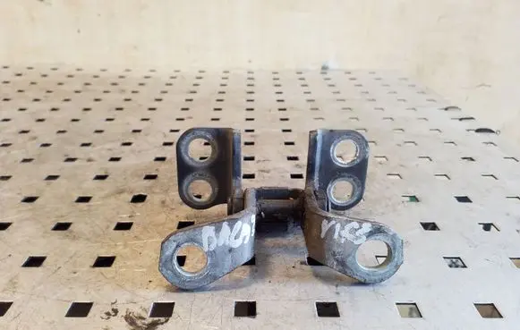 Toyota RAV 4 (XA20) Tailgate/trunk/boot hinge