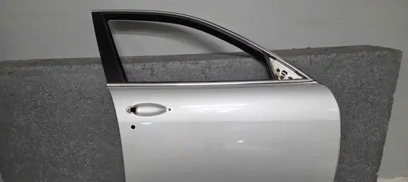 Maserati Quattroporte Front door 67062000