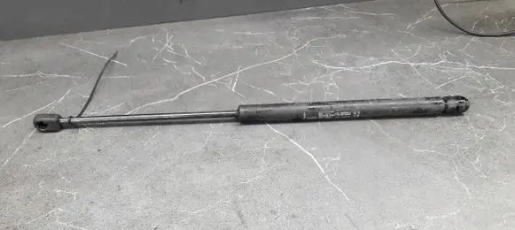 Fiat Bravo Tailgate strut 7774707
