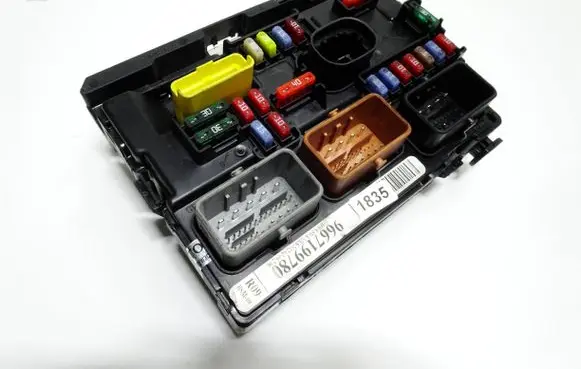 Citroen C3 BSM Control unit 9667199780