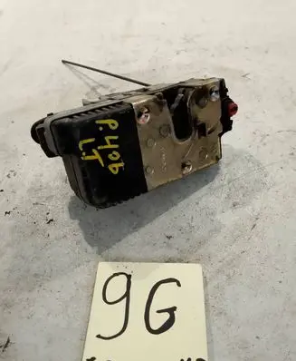 Peugeot 406 Rear door lock 913758
