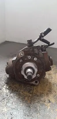 Opel Zafira B Fuel injection high pressure pump Hu2940000505 55586501