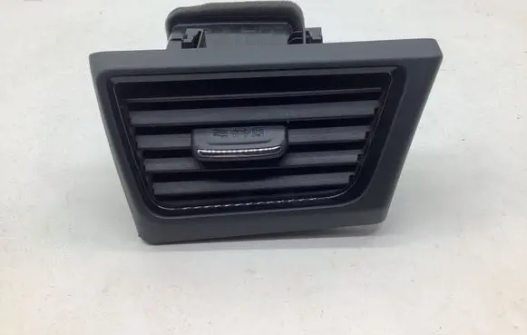 Nissan Leaf II (ZE1) Dashboard side air vent grill/cover trim LG60PG05 687605 687605SA0B