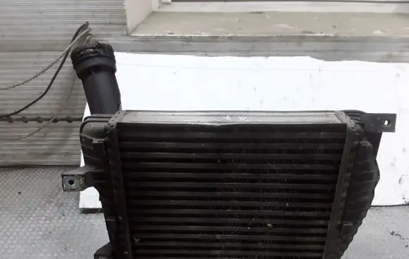 Audi Q7 4L Intercooler radiator 7L6145804