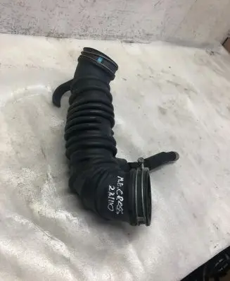 Mitsubishi Eclipse Cross Air intake duct part 1505a660