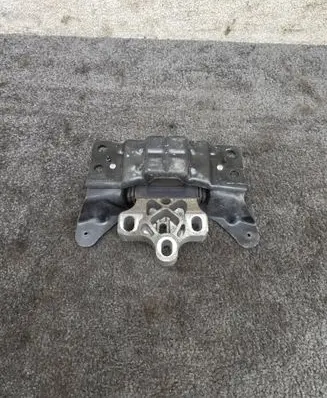 Volkswagen Golf VII Engine mount bracket 5Q0199555BJ