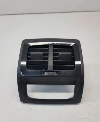 Rear air vent grill