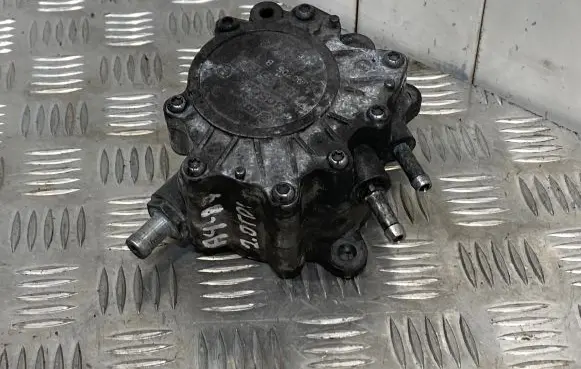 Audi A4 S4 B7 8E 8H Vacuum pump 03G145209 080305B