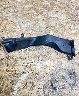 BMW X5 E53 Air intake hose/pipe 8385982 64318385982