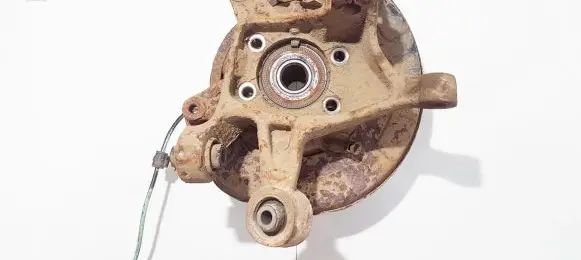 Rear wheel hub