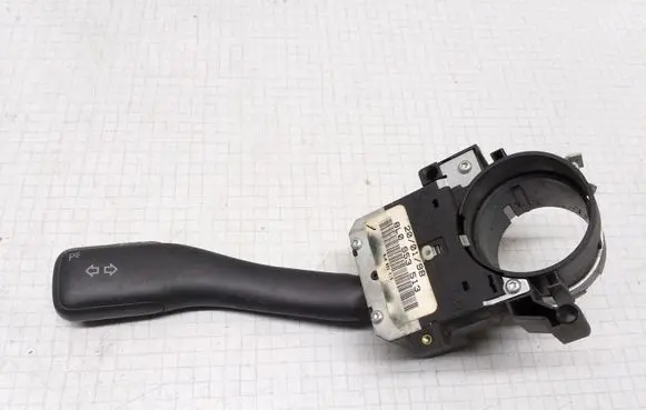 Volkswagen PASSAT B5 Indicator stalk 8L0953513