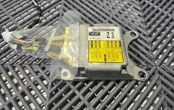 Toyota Prius (XW50) Airbag control unit/module 8917047610 1508002662