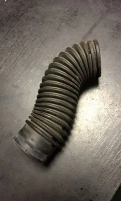 BMW 5 E39 Air intake hose/pipe 1744376