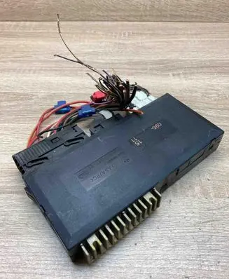 BMW 5 E39 Comfort/convenience module 8372143 5DK00704721 GM3Low
