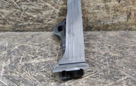Seat Leon (1P) Accelerator throttle pedal 1K1721503