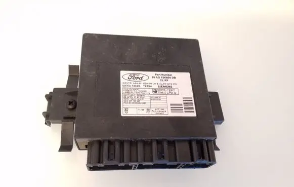 Ford Focus Comfort/convenience module 98AG15K600DB