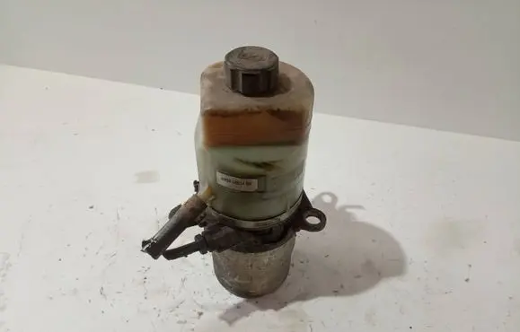 Ford Focus Power steering pump 4M513K514bd