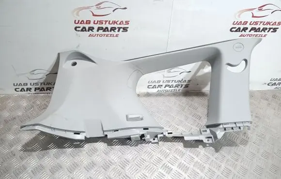 (D)pillar trim (top)